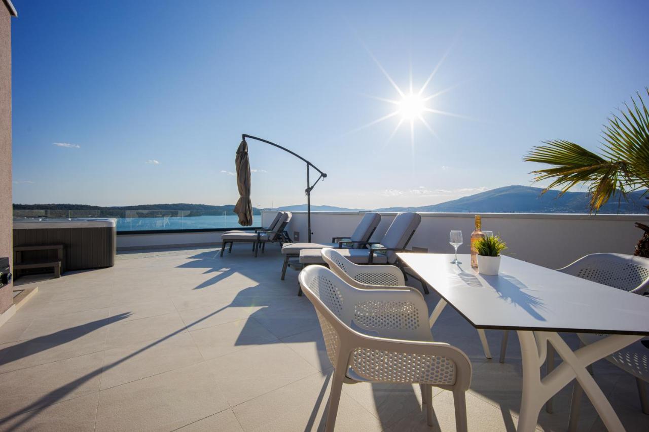 Adriatic Garden Apartments Okrug Gornji Ngoại thất bức ảnh