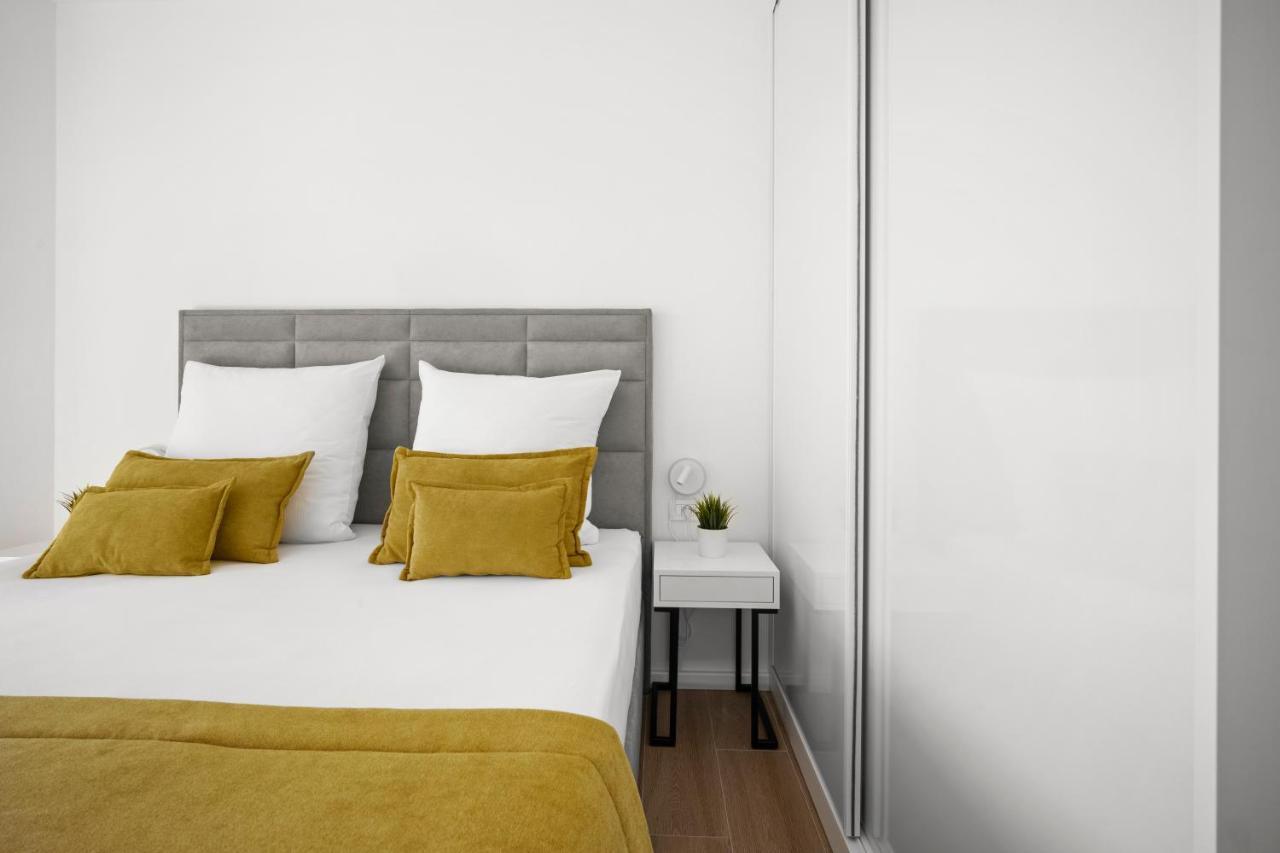 Adriatic Garden Apartments Okrug Gornji Ngoại thất bức ảnh