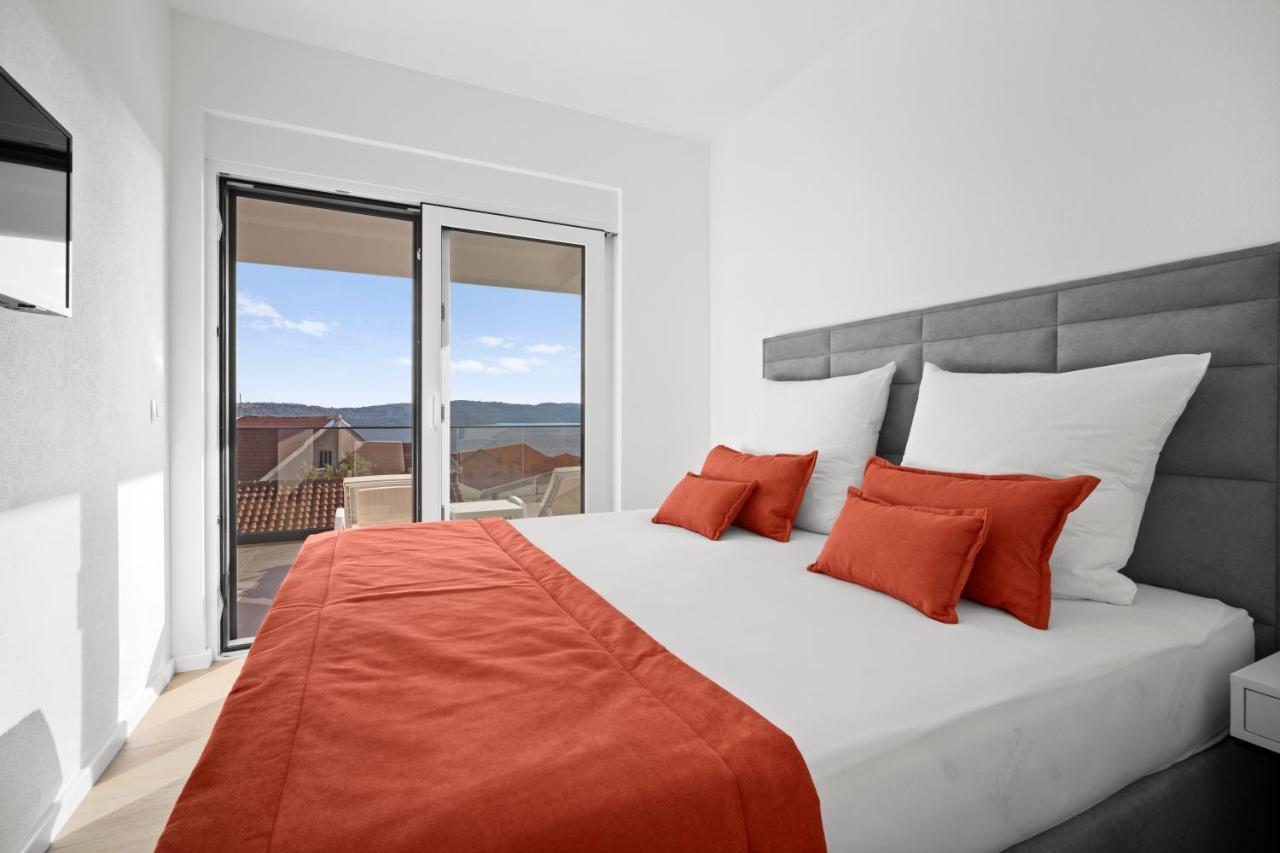 Adriatic Garden Apartments Okrug Gornji Ngoại thất bức ảnh