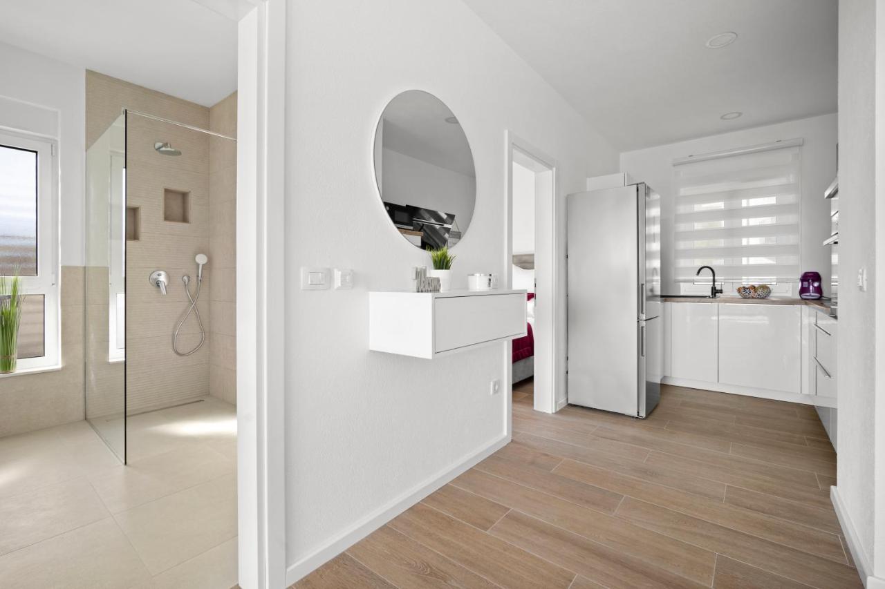 Adriatic Garden Apartments Okrug Gornji Ngoại thất bức ảnh