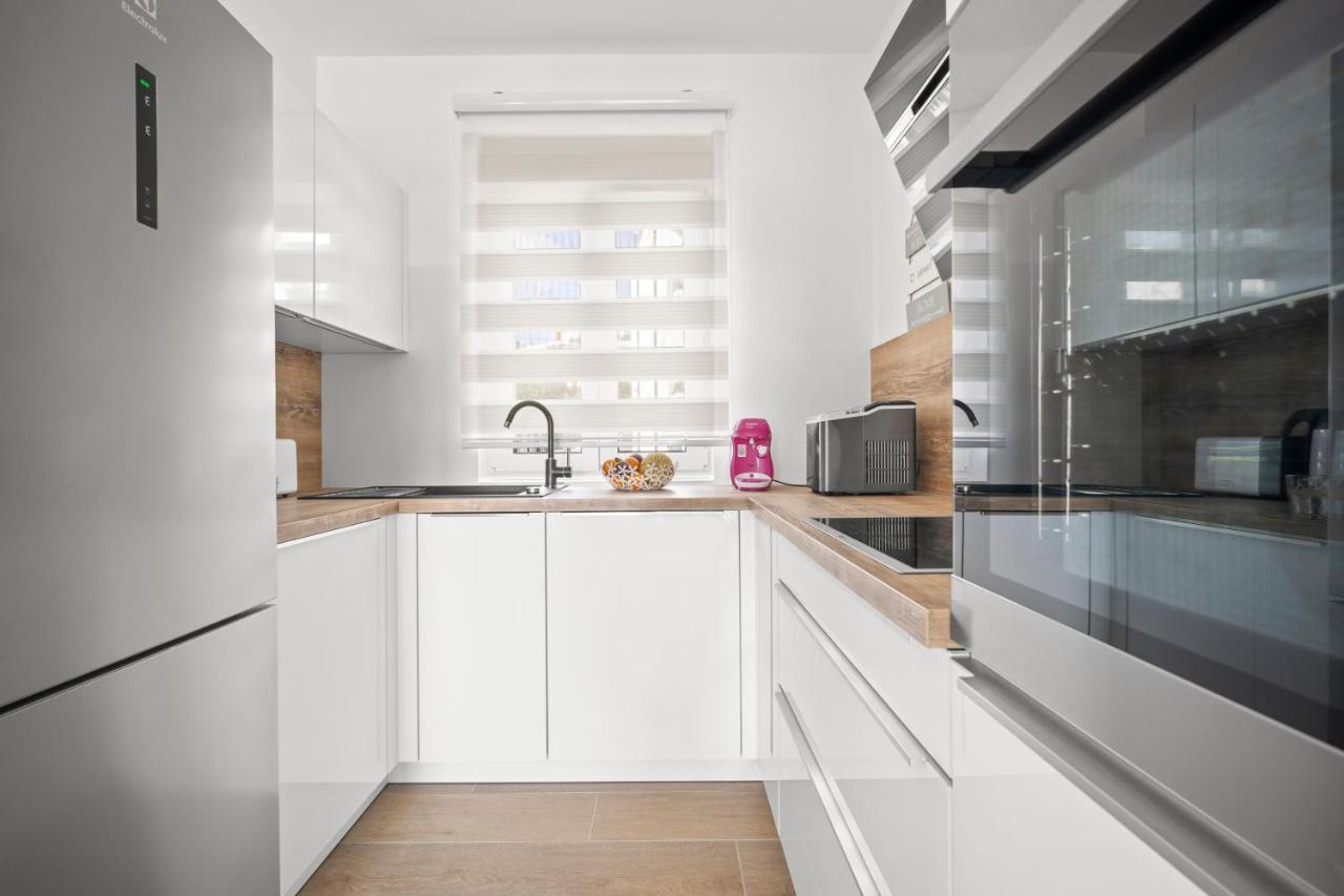 Adriatic Garden Apartments Okrug Gornji Ngoại thất bức ảnh