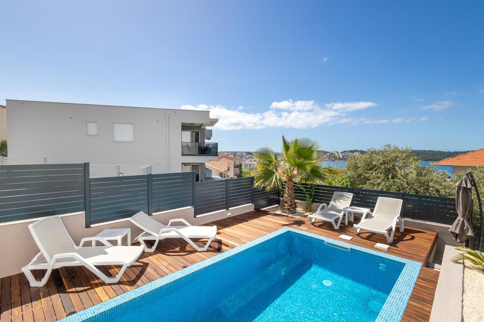 Adriatic Garden Apartments Okrug Gornji Ngoại thất bức ảnh