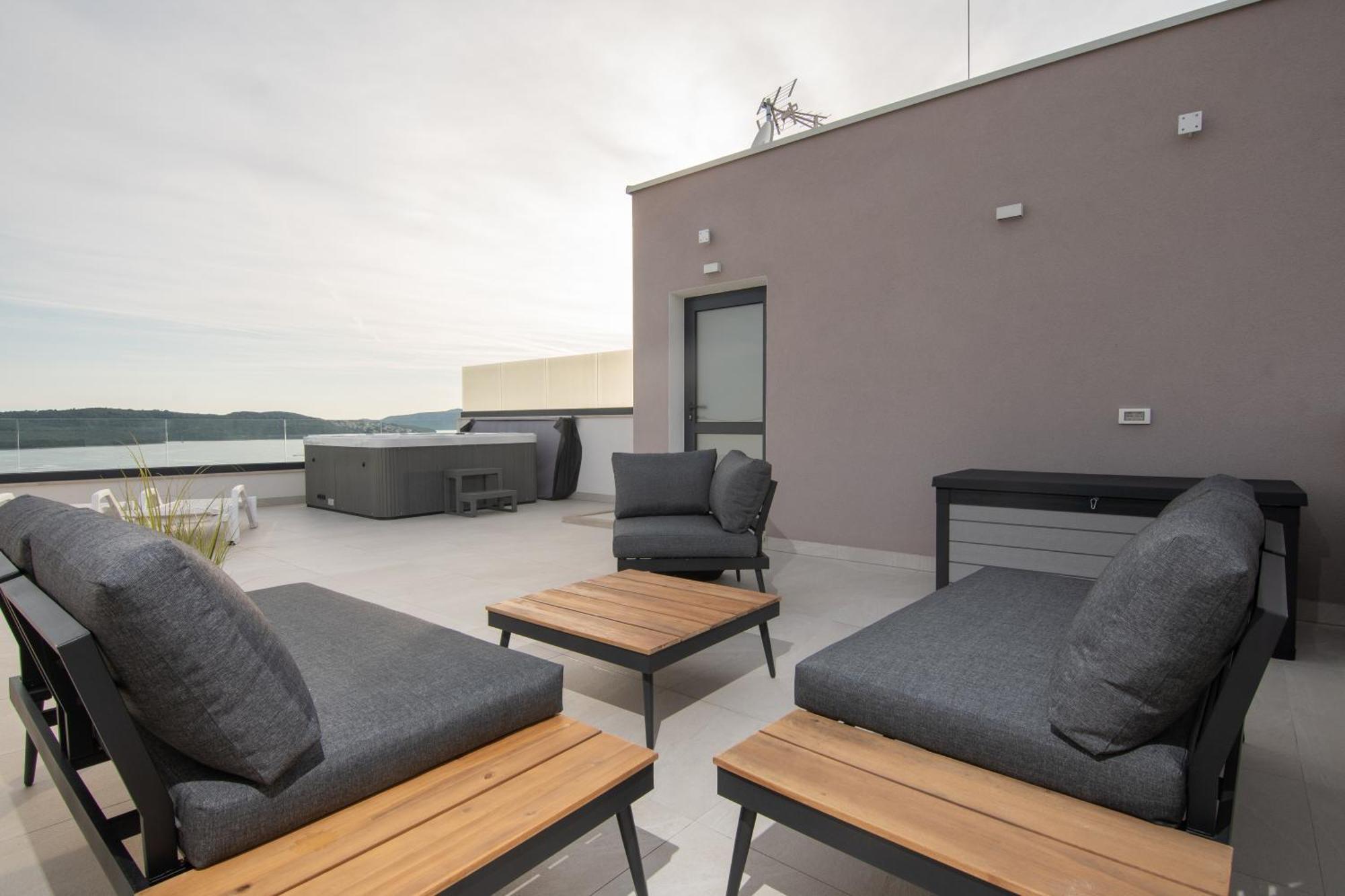 Adriatic Garden Apartments Okrug Gornji Ngoại thất bức ảnh