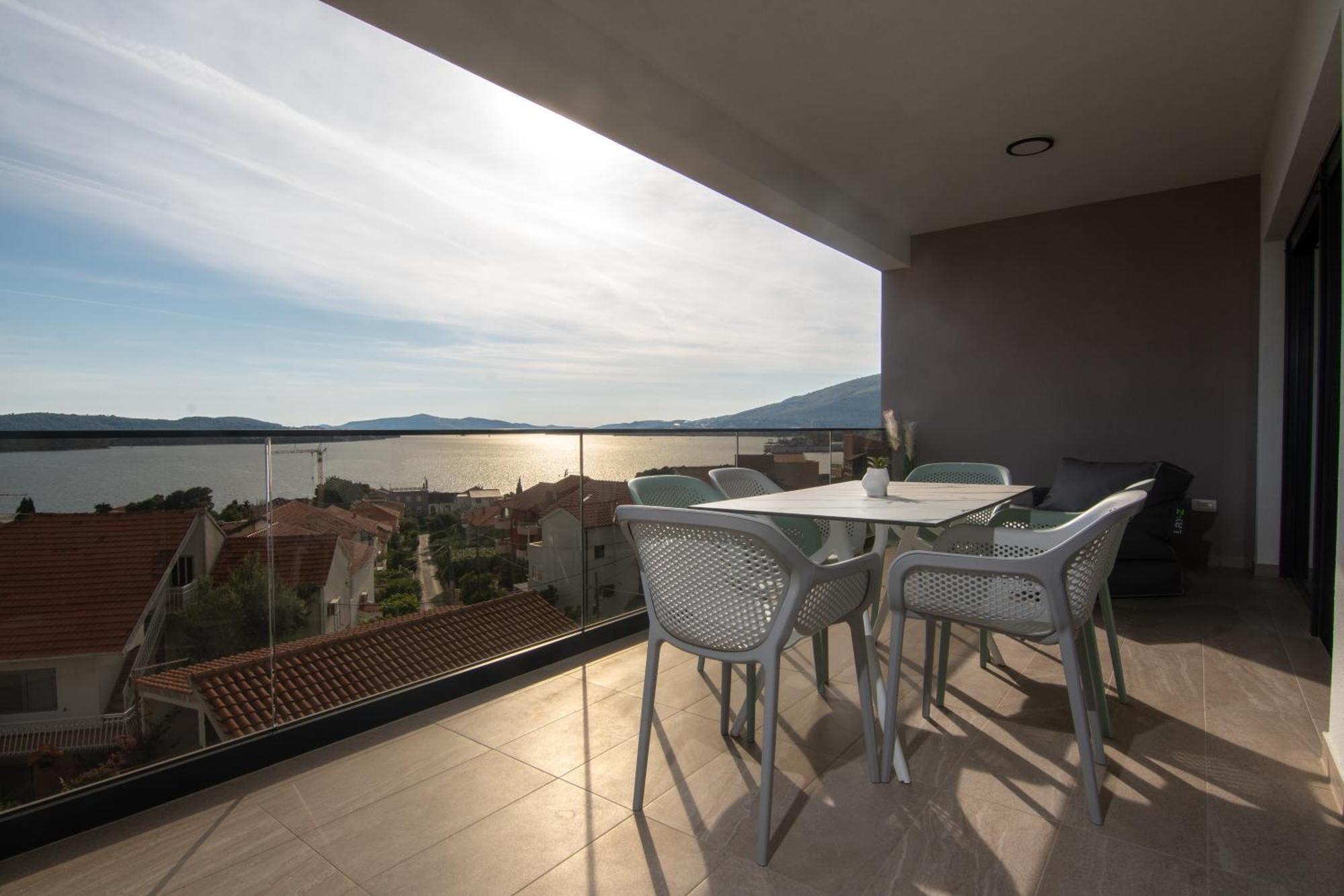 Adriatic Garden Apartments Okrug Gornji Ngoại thất bức ảnh