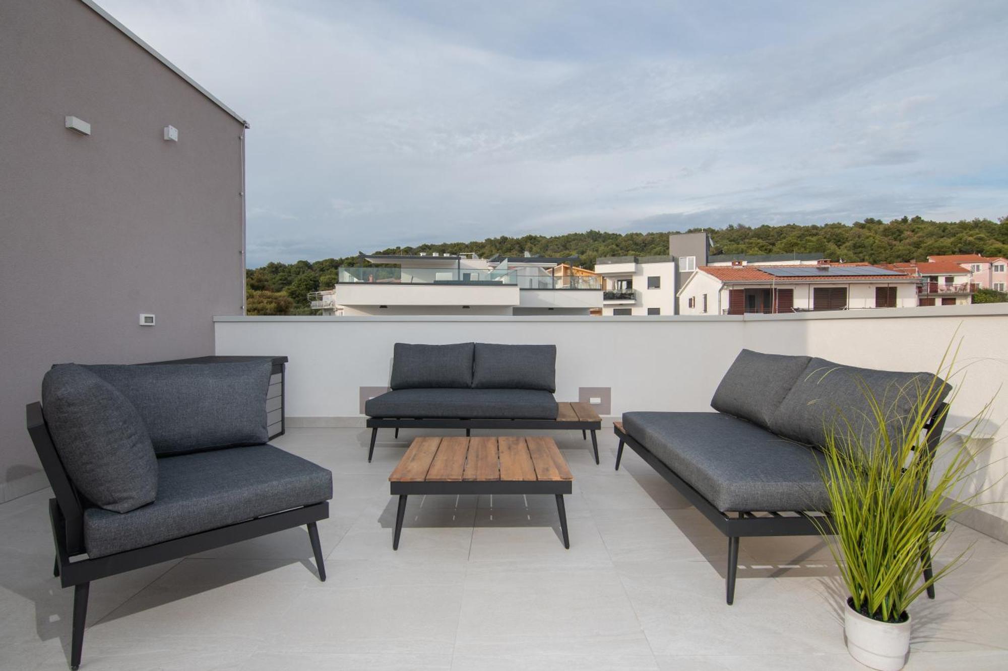 Adriatic Garden Apartments Okrug Gornji Ngoại thất bức ảnh